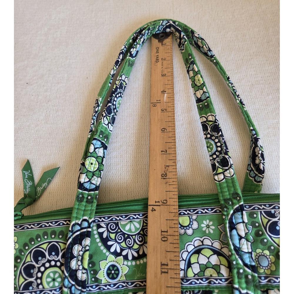 Retired Vera Bradley Green Medallion Shoulder Bag – Quilted Cotton – Classic VB - Picture 7 of 8